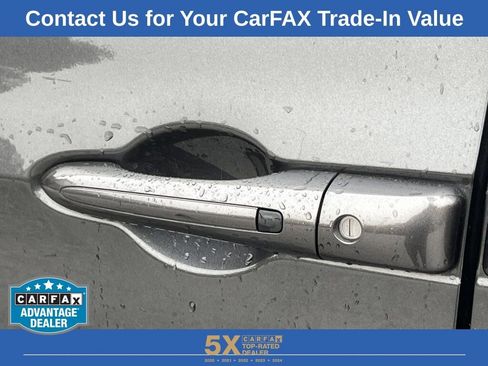 Used 2022 Chrysler Pacifica Touring-L image 32