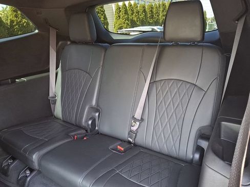 Certified 2024 Buick Enclave Avenir w/ Avenir Technology Package FWD image 11