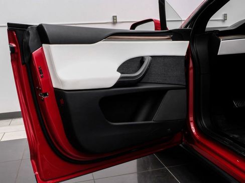 Used 2023 Tesla Model X image 50