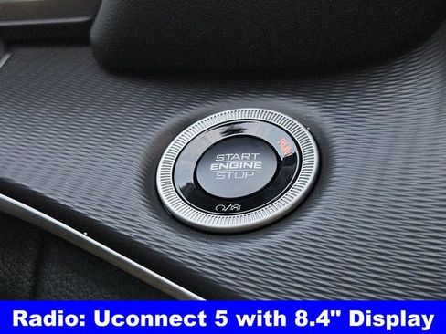 New 2025 Jeep Grand Cherokee Laredo image 15