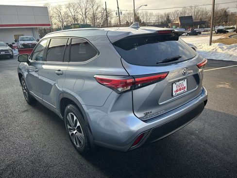 Used 2020 Toyota Highlander XLE image 7