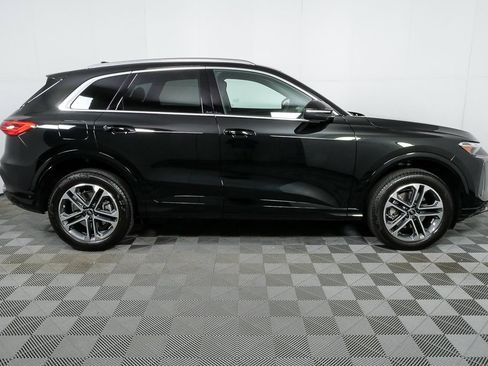 Certified 2025 Audi Q5 Premium w/ Convenience Package image 2