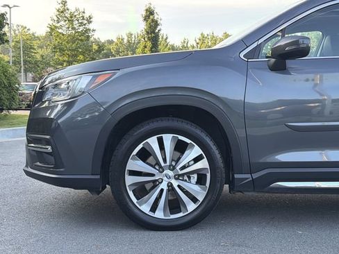 Used 2022 Subaru Ascent Limited w/ Technology Package AWD/4WD image 9