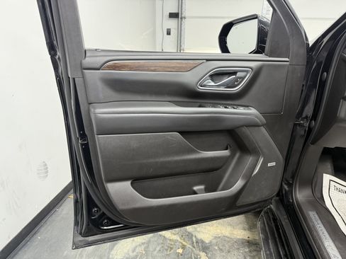 Used 2021 Chevrolet Suburban High Country image 9