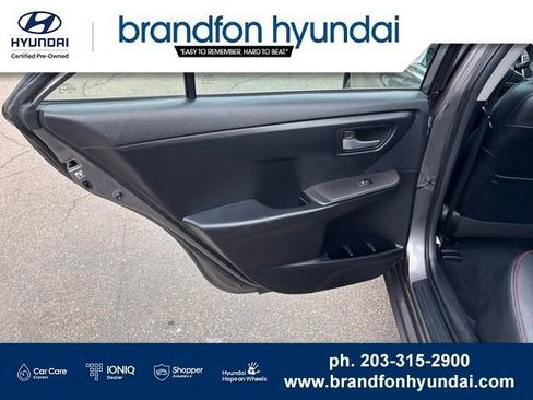 Used 2015 Toyota Camry SE w/ Moonroof Package FWD image 10