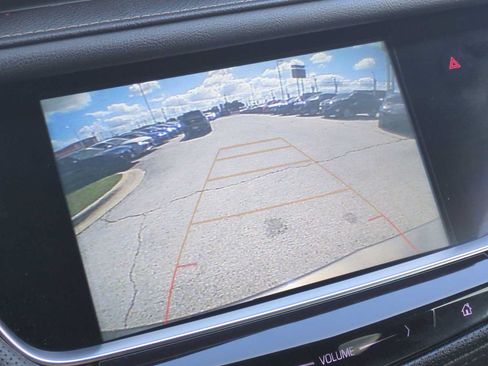 Used 2018 Cadillac XT5 FWD image 14
