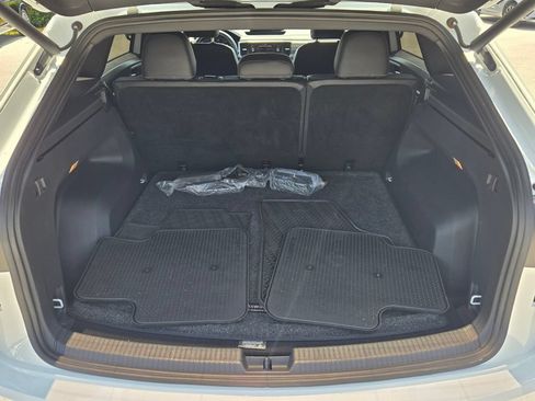 Certified 2022 Volkswagen Atlas Cross Sport SE FWD image 16