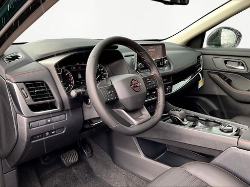 New 2026 Nissan Rogue SV AWD/4WD image 15