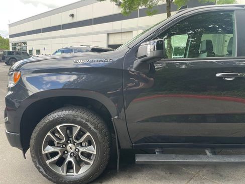 Used 2024 Chevrolet Silverado 1500 RST AWD/4WD image 7