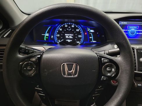 Used 2017 Honda Accord Hybrid Sedan image 14