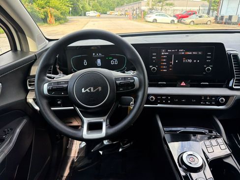 Used 2023 Kia Sportage LX AWD/4WD image 19