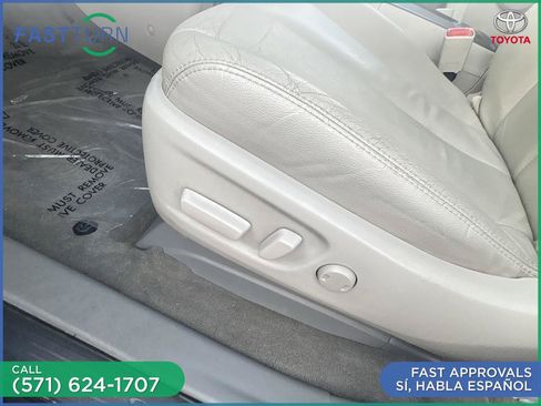 Used 2014 Toyota Sienna XLE FWD image 20