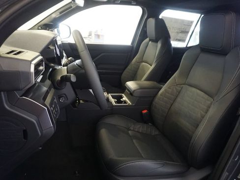 New 2026 Toyota 4Runner TRD Off-Road Premium AWD/4WD image 23