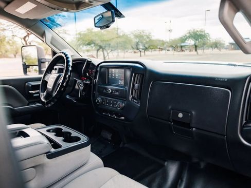 Used 2017 GMC Sierra 2500 2WD Crew Cab w/ Sierra Convenience Package image 27