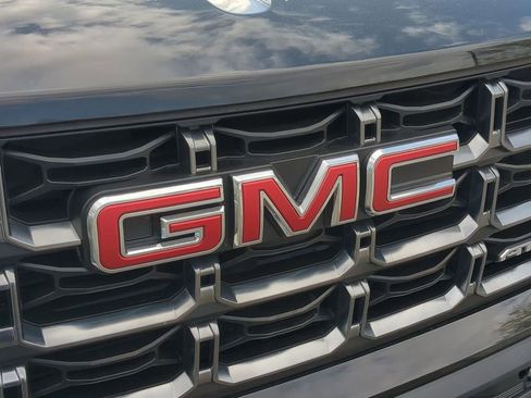 Used 2023 GMC Canyon AT4 w/ Canyon Safety Plus Package AWD/4WD image 33