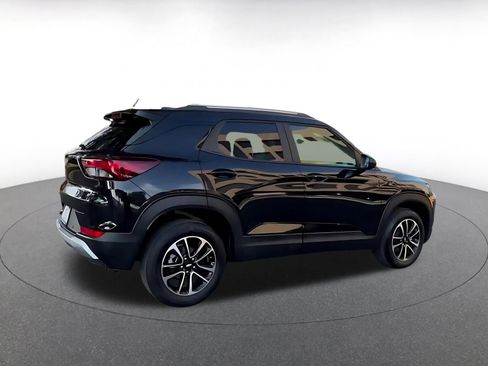 Used 2025 Chevrolet TrailBlazer LT w/ Driver Confidence Package image 15