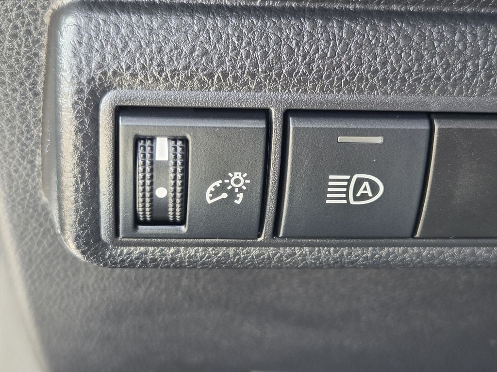 Used 2026 Toyota Corolla LE FWD image 23