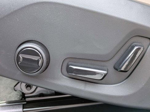 New 2026 Volvo XC90 B6 Plus w/ Protection Package Premier image 21