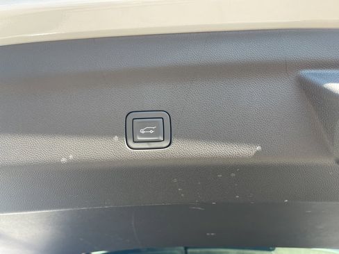 New 2026 Chevrolet Tahoe Premier image 14