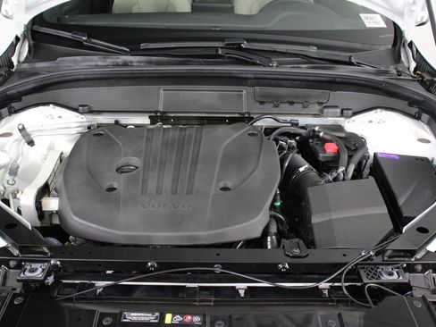 Certified 2026 Volvo XC60 B5 Plus w/ Protection Package Premier image 24