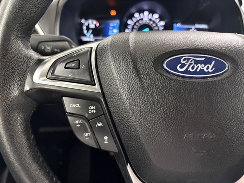Used 2022 Ford Edge SEL AWD/4WD image 32
