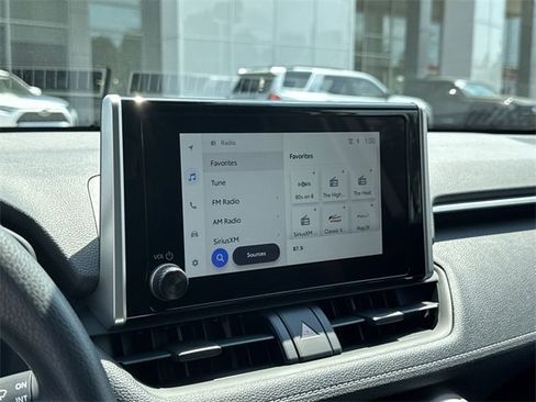 Used 2025 Toyota RAV4 LE image 17