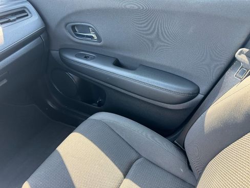 Used 2019 Honda HR-V Sport image 17