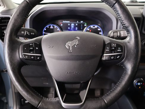 Used 2021 Ford Bronco Sport Outer Banks w/ Outer Banks Package image 3