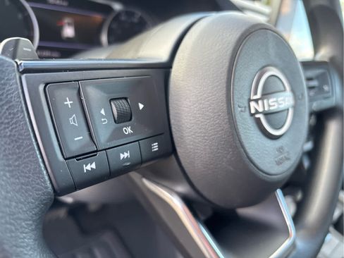 Used 2023 Nissan Pathfinder S AWD/4WD image 10