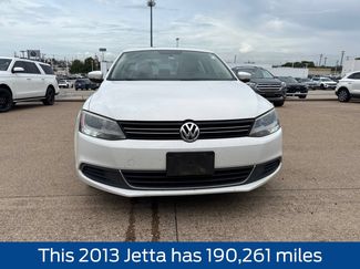 Used 2013 Volkswagen Jetta SE FWD video 2