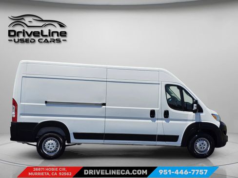 Used 2025 RAM ProMaster 2500 w/ Convenience Group FWD image 11