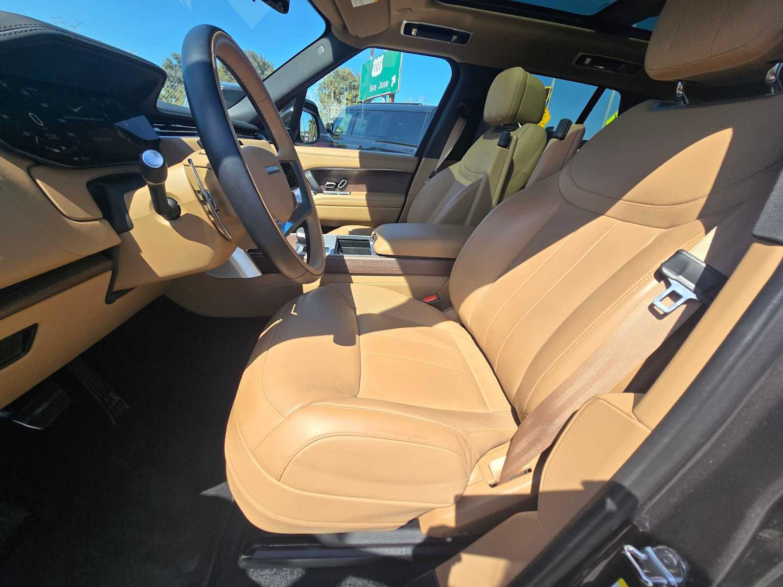 Used 2025 Land Rover Range Rover SE AWD/4WD image 22