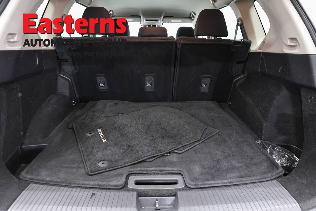 Used 2023 Nissan Rogue S AWD/4WD image 11