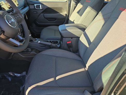 New 2026 Jeep Wrangler Unlimited Rubicon AWD/4WD image 7