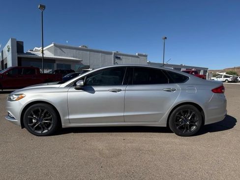 Certified 2018 Ford Fusion SE w/ Equipment Group 201A FWD image 10