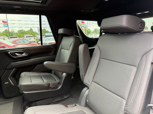Used 2023 Chevrolet Tahoe Z71 w/ Luxury Package AWD/4WD image 19