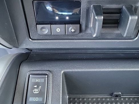 Certified 2021 Nissan Titan SL w/ Moonroof Package image 30