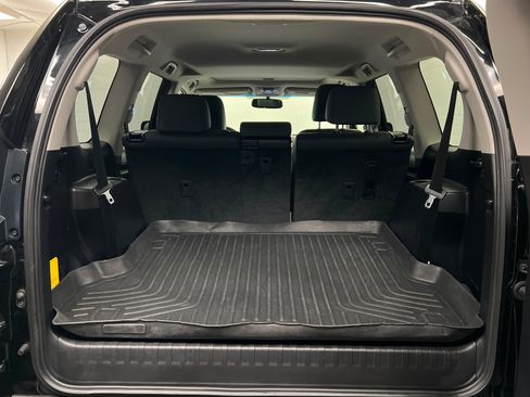 Used 2017 Lexus GX 460 w/ Navigation Package AWD/4WD image 24