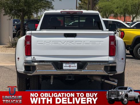 Used 2020 Chevrolet Silverado 3500 LTZ w/ Technology Package AWD/4WD image 6