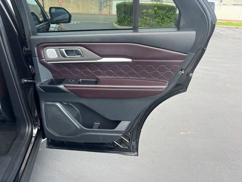 Used 2025 Ford Explorer Platinum w/ LUX Leather Package image 35