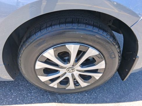 Used 2021 Toyota Corolla LE FWD image 16