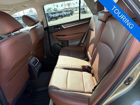 Used 2019 Subaru Outback 2.5i Touring w/ Popular Package #3A AWD/4WD image 21