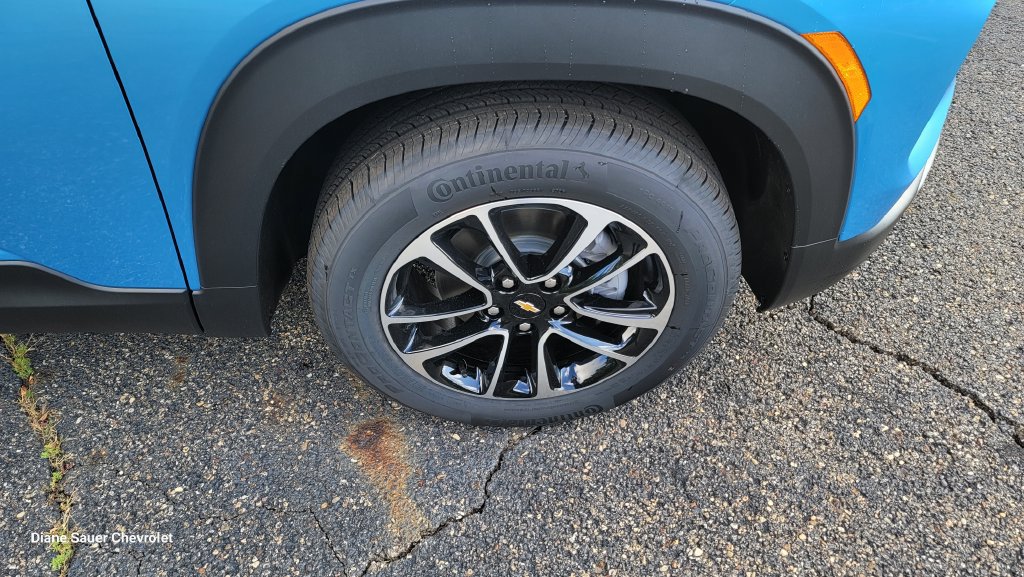 New 2026 Chevrolet TrailBlazer LT w/ LT Cold Weather Package FWD image 15