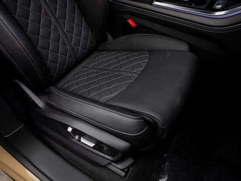 Used 2024 Audi SQ8 Prestige AWD/4WD image 36