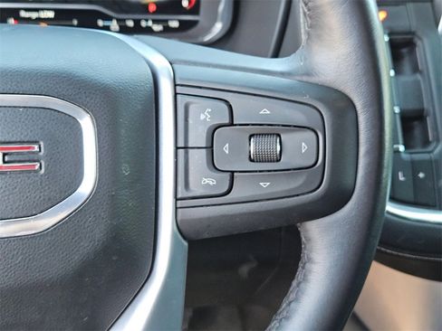 Used 2023 GMC Yukon SLT image 17