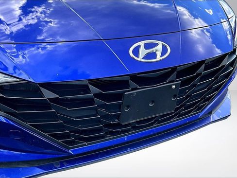 Used 2023 Hyundai Elantra SEL w/ Cargo Package FWD image 22