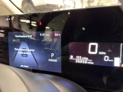 Used 2025 Nissan Kicks SV FWD image 23