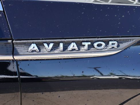 Used 2025 Lincoln Aviator AWD image 8