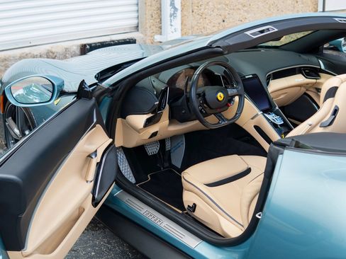 Used 2024 Ferrari Roma Spider RWD image 35