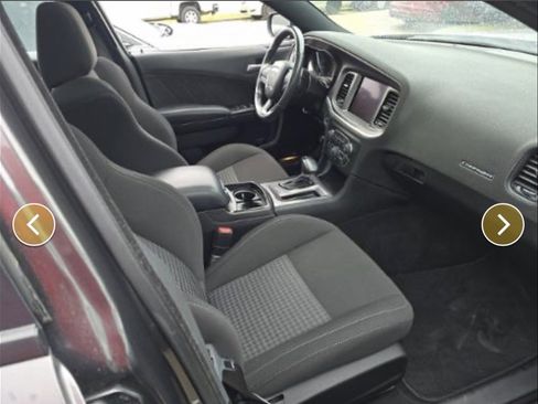 Used 2022 Dodge Charger R/T w/ Blacktop Package image 8